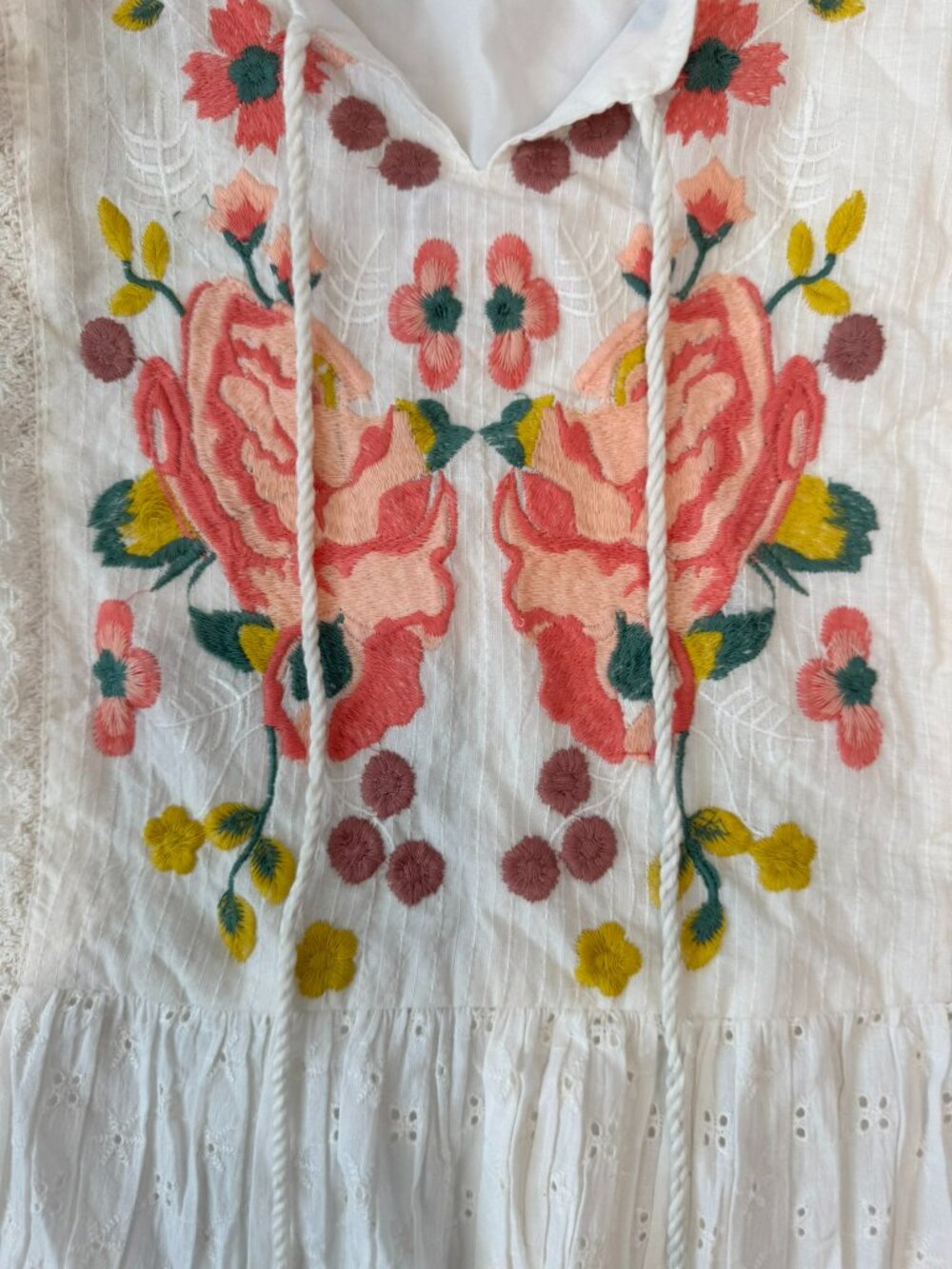 White Floral Embroidered Tiered Dress Size Large Lined, Bell Sleeve, Fringe F15 - Picture 2 of 8